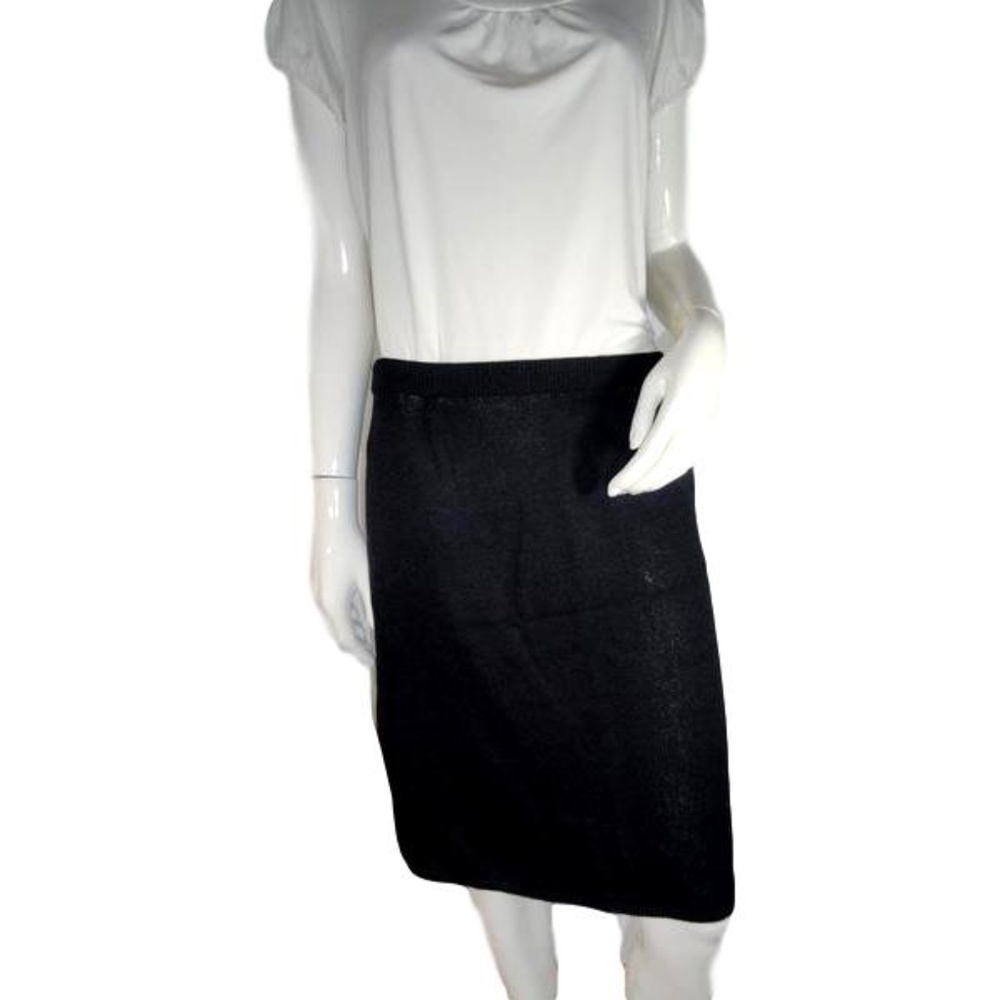 Designers on a Dime Black Sweater Skirt Size 30”